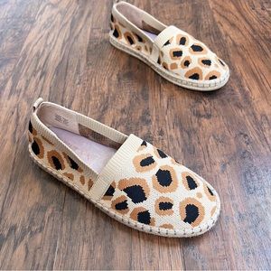 NEW! Deltan Hensley Flyknit Espadrille Flats Shoes Womens Size 8 Leopard Print